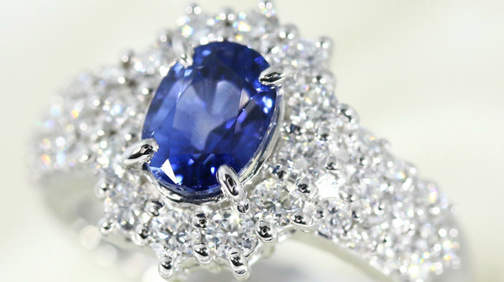 パープルブルーりんどう色PT900タンザナイトダイヤモンドリング Pt900