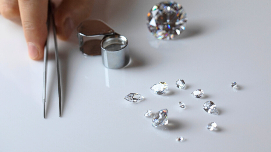 ファンシーカットダイヤモンドの買取 | ダイヤモンドの高額買取なら