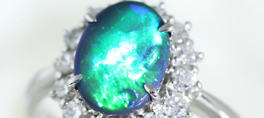 オパールの遊色効果のパターンとは？美しさを引き出す光の秘密 | 宝石